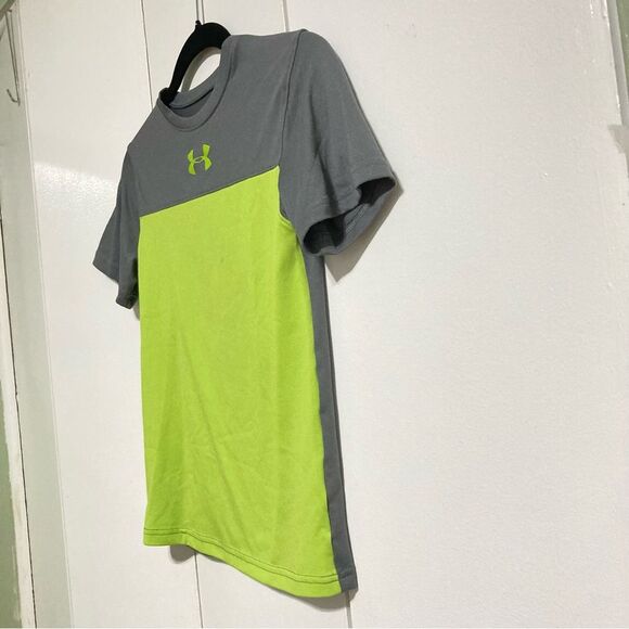 UNDER ARMOUR Loose Heat Gear Athletic Tshirt Lime Green Gray Youth Small - Picture 3 of 12